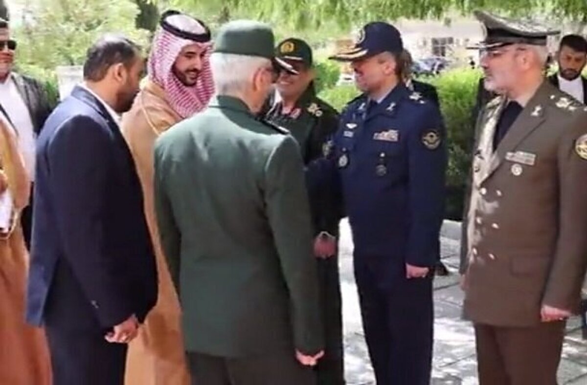 استقبال سرلشکر باقری از برادر محمد بن سلمان در تهران