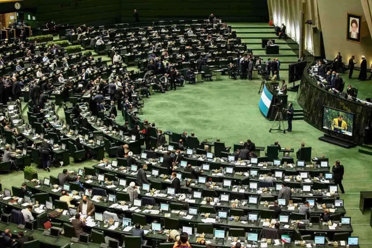 هشدار تاجگردون درباره صندوق‌های بازنشستگی؛ بودجه دولت را می‌بلعند