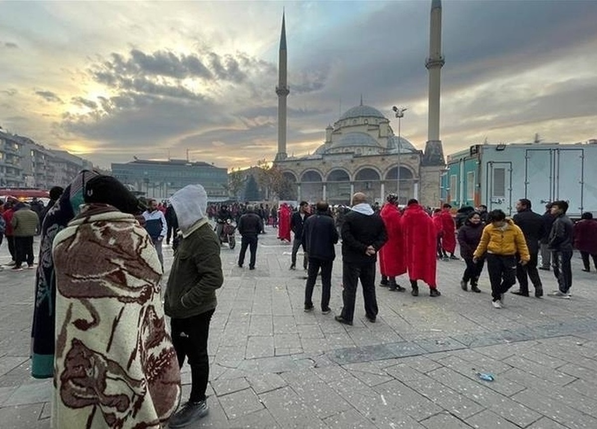 مصدومیت ۱۵۱ نفر به دلیل زلزله در استانبول