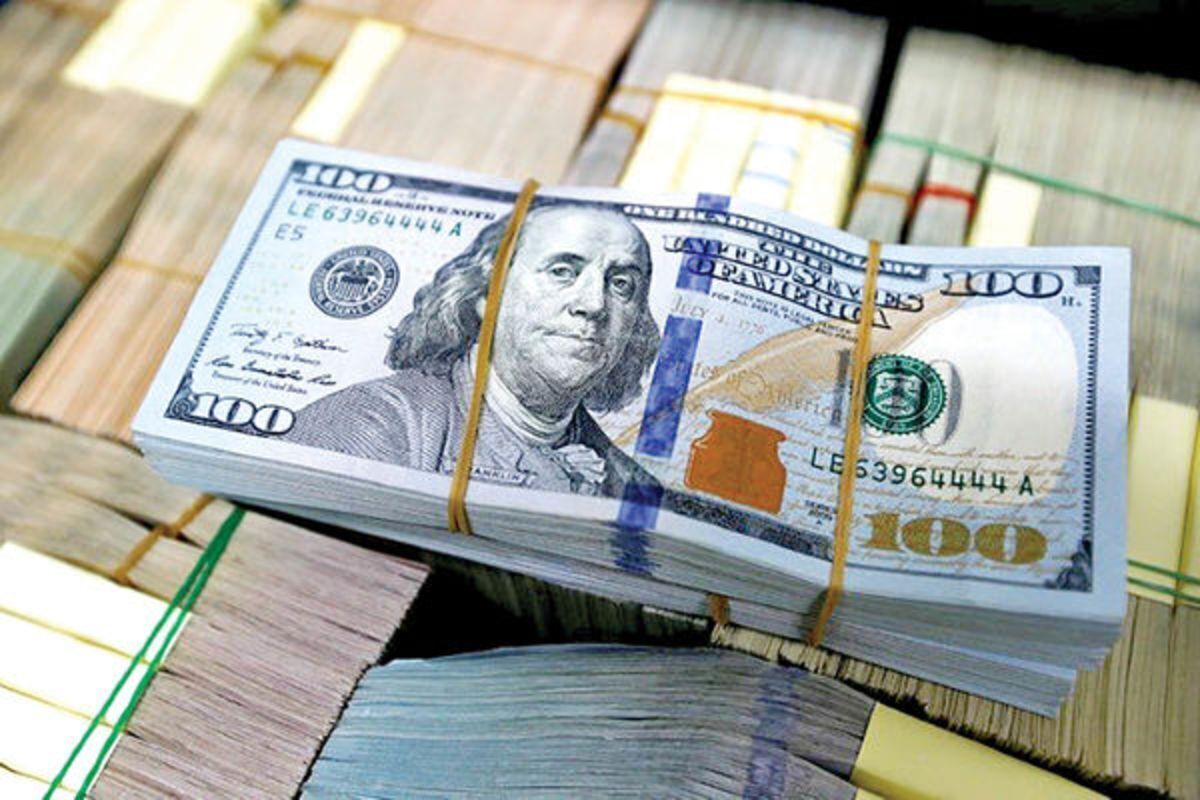 قیمت دلار به کانال هفتاد هزار تومان برمی گردد؟