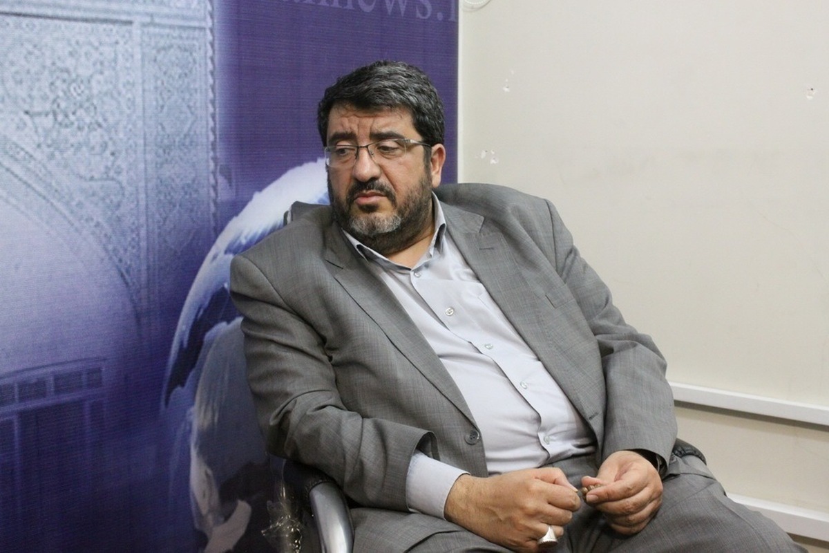 ببینید؛ حمله فواد ایزدی به رئیس ستاد کل نیروهای مسلح: نیروی نظامی ما نباید پیامصلح بفرستد