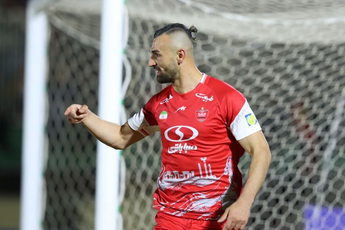 یک مقایسه عجیب؛ برابری آمار ۳ مهاجم استقلال با سردار دورسون!