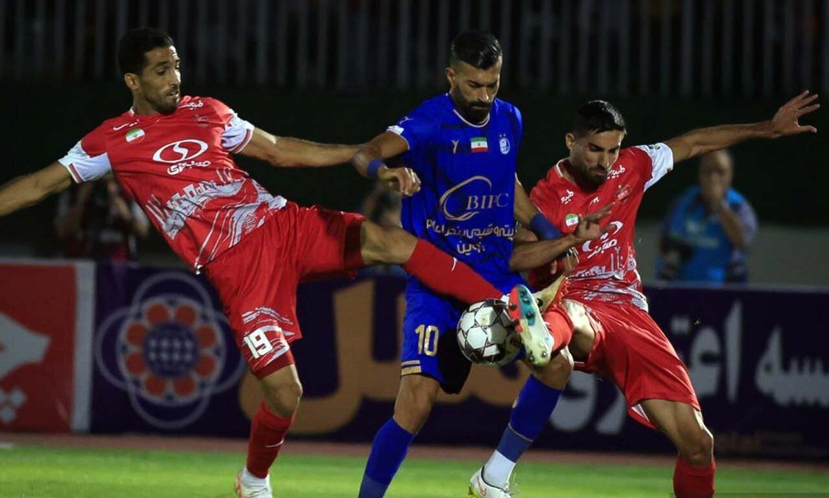 گذر پرسپولیس باز هم به استقلال می‌افتد؟