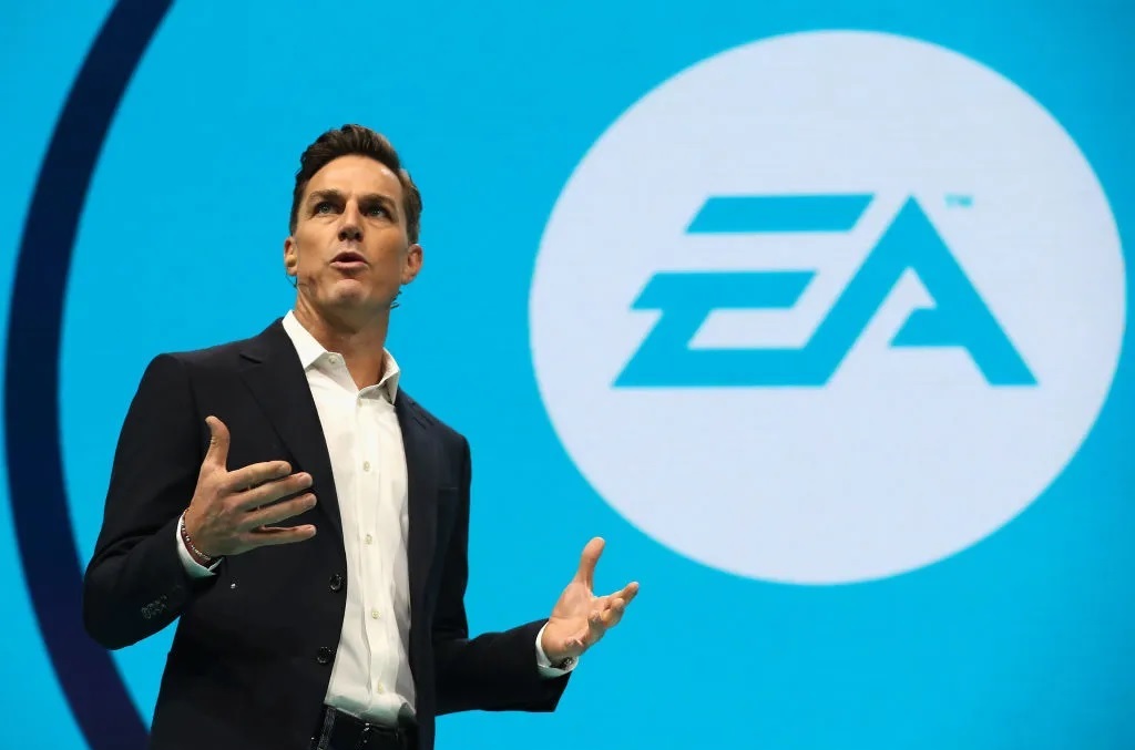 مدیرعامل EA: بازگشت کارکنان به دفتر برای نوآوری و خلاقیت ضروری است