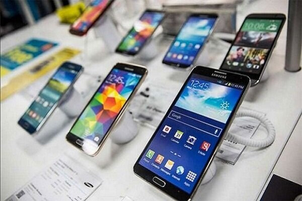 همه ممنوعیت‌ها برای واردات تلفن همراه برداشته شد