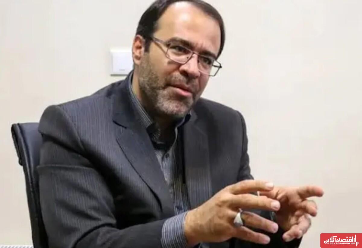 «بانک آینده» ۵٠ درصد زیان انباشته نظام بانکی کشور را دارد/ انحلال آغازی برایبرخورد با بانکهای متخلف