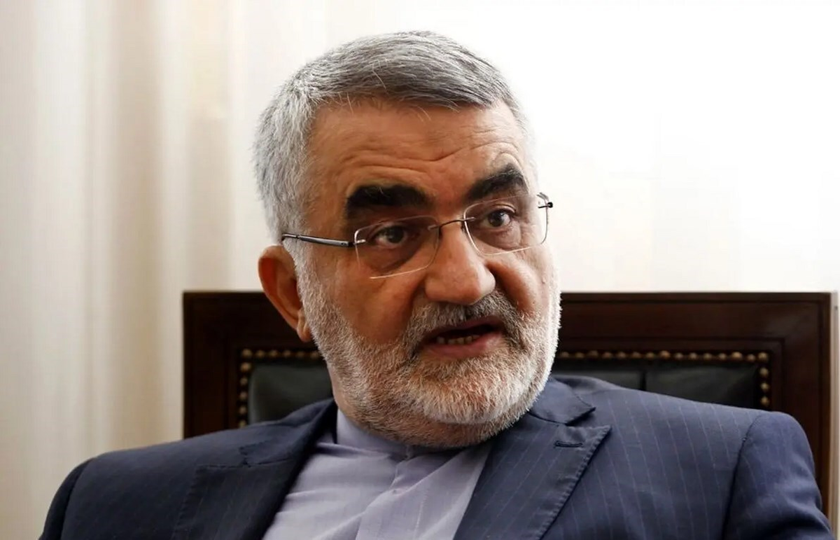 علاءالدین بروجردی: مدنی‌زاده نسبت به وزرای اقتصاد پیشین نمره بالایی می‌گیرد